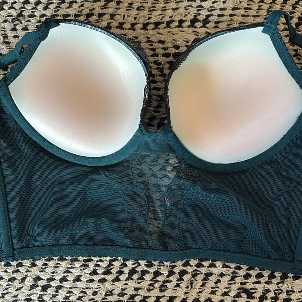 Victoria’s Secret veey sexy push up lingerie top. - Picture 2 of 4